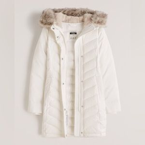 Never worn Abercrombie & Fitch Ultra Tech Quilted  Parka jacket with tags.
